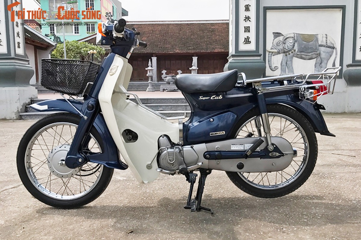 Honda Super Cub C90 gia hon 60 trieu dong tai Ha Noi-Hinh-12